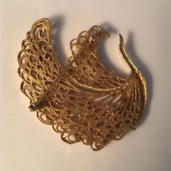 Filigree Swan Brooch - Picture 4 of 8